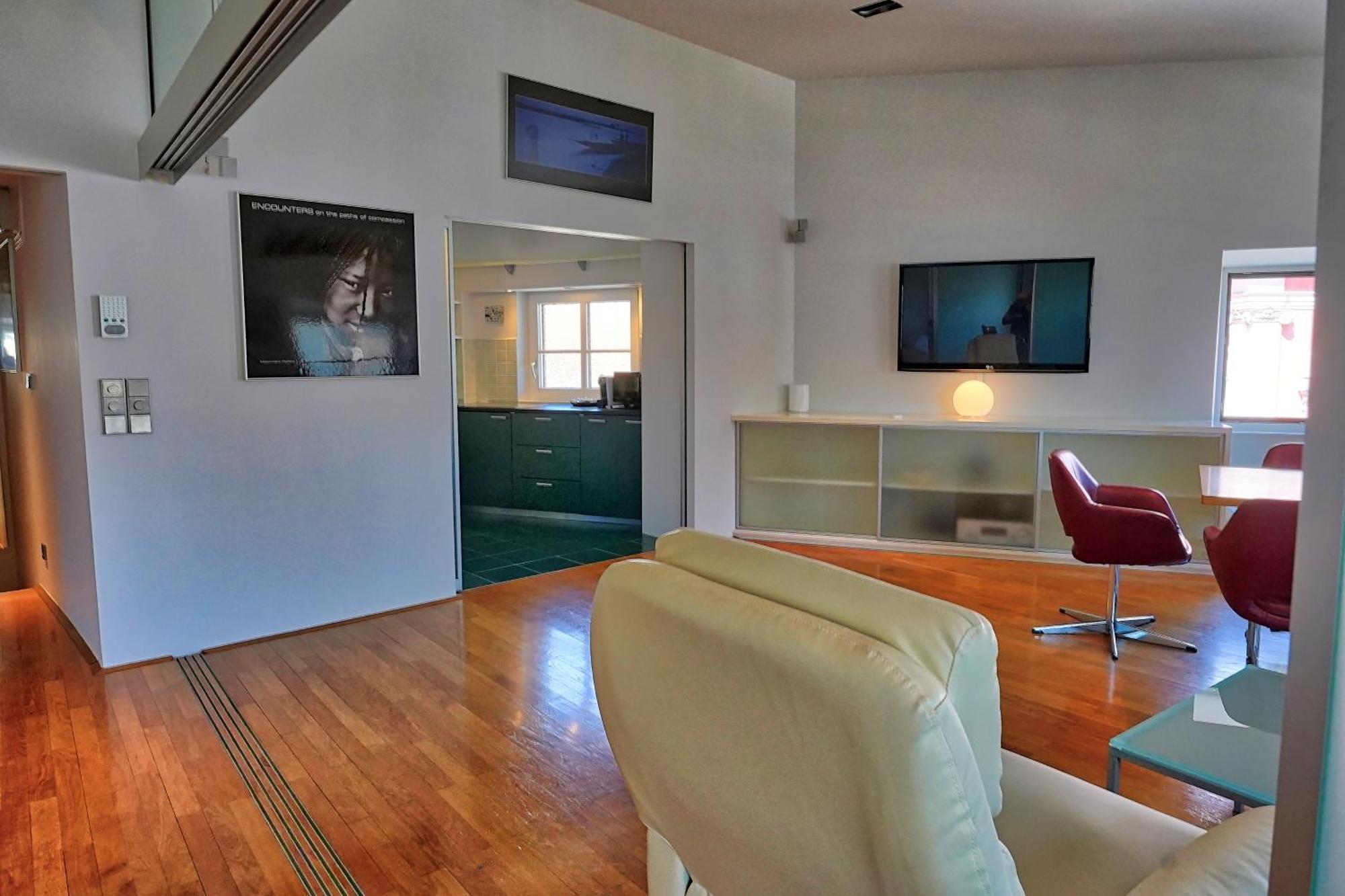 Poet Apartment Любляна Экстерьер фото